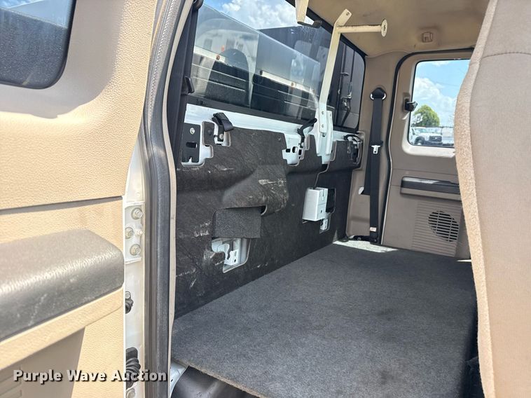 image for item EG6060 2010 Ford F350 Super Duty Ext. Cab utility bed pickup truck