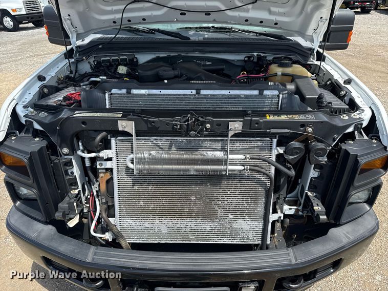 image for item EG6060 2010 Ford F350 Super Duty Ext. Cab utility bed pickup truck