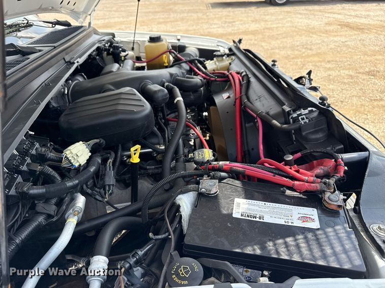 image for item EG6060 2010 Ford F350 Super Duty Ext. Cab utility bed pickup truck