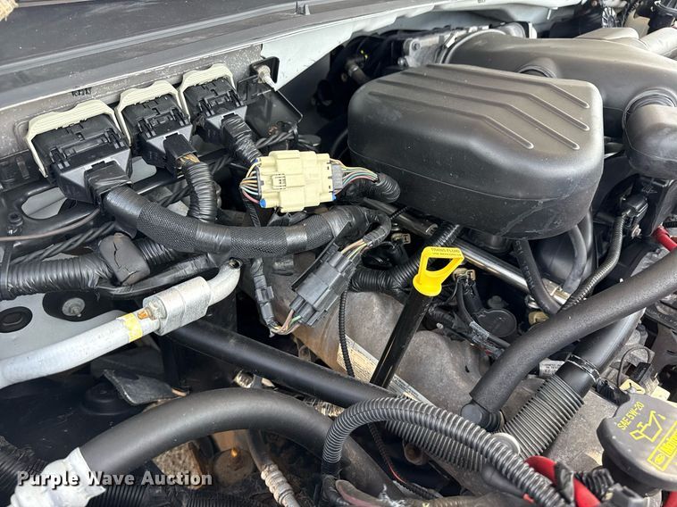 image for item EG6060 2010 Ford F350 Super Duty Ext. Cab utility bed pickup truck