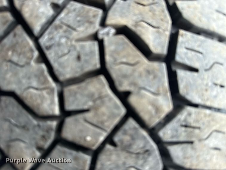 image for item EG6060 2010 Ford F350 Super Duty Ext. Cab utility bed pickup truck