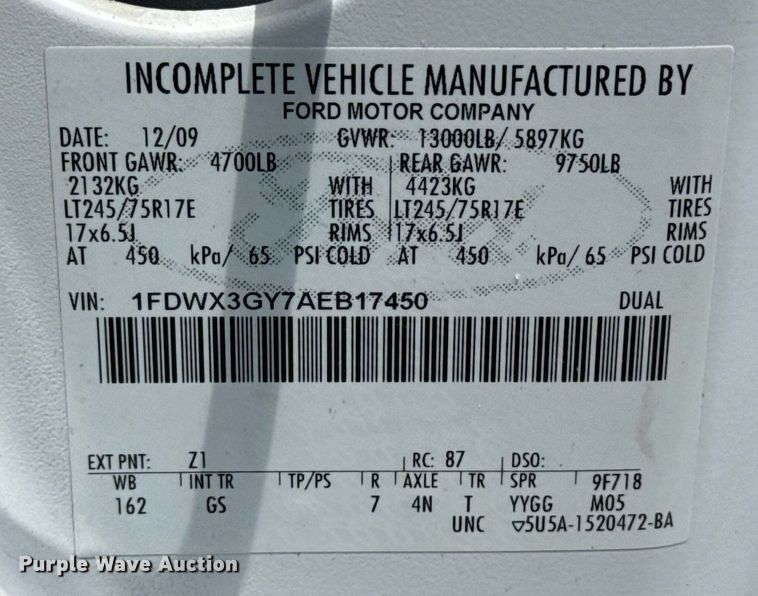 image for item EG6060 2010 Ford F350 Super Duty Ext. Cab utility bed pickup truck