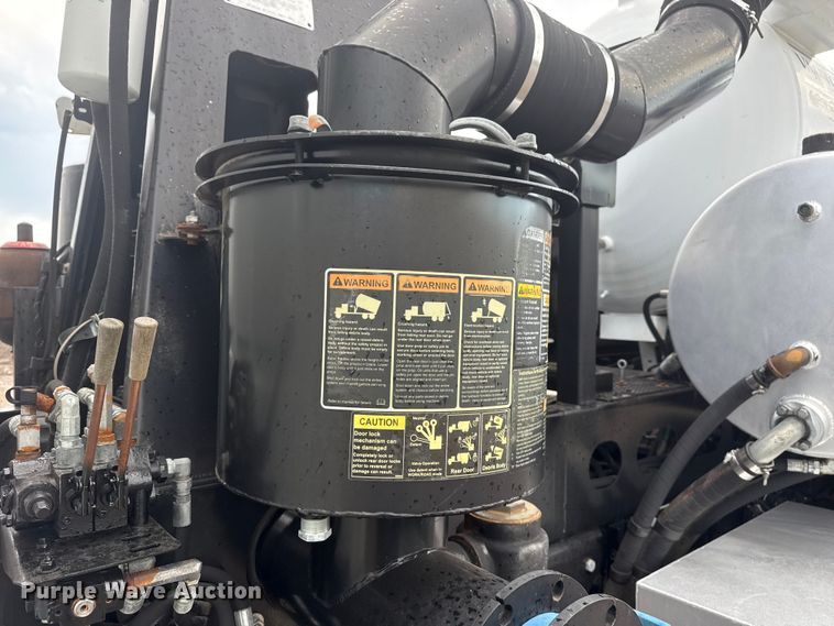 image for item EG6128 2006 Sterling  Acterra sewer jetter truck