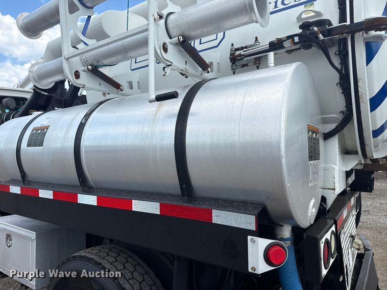 image for item EG6128 2006 Sterling  Acterra sewer jetter truck