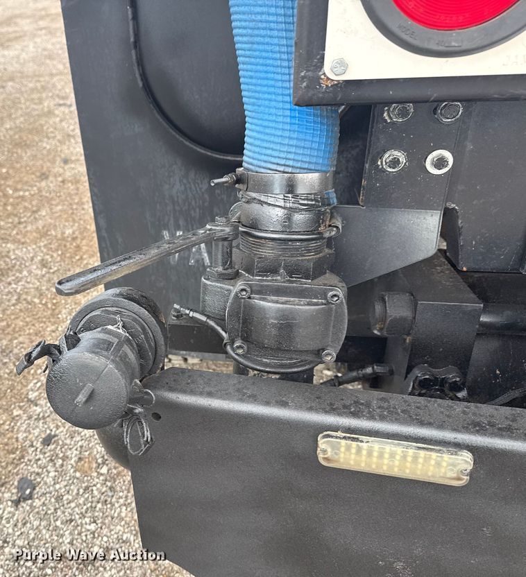 image for item EG6128 2006 Sterling  Acterra sewer jetter truck