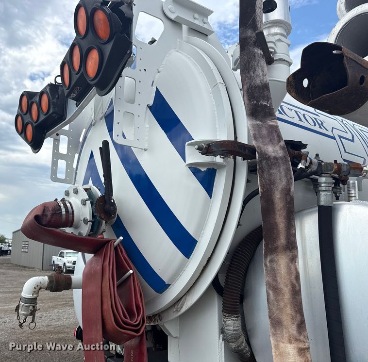 image for item EG6128 2006 Sterling  Acterra sewer jetter truck