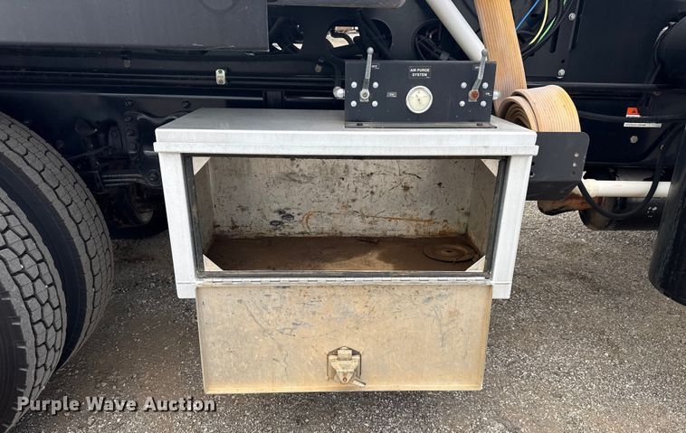 image for item EG6128 2006 Sterling  Acterra sewer jetter truck