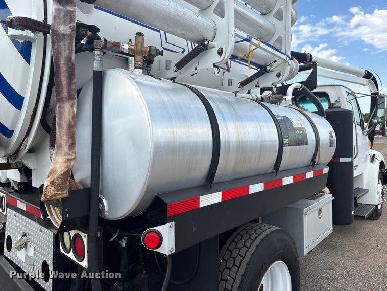 image for item EG6128 2006 Sterling  Acterra sewer jetter truck