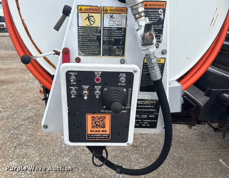 image for item EG6128 2006 Sterling  Acterra sewer jetter truck