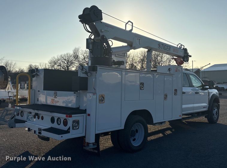 image for item EG8327 2023 Ford F550 XL Crew Cab utility / service truck