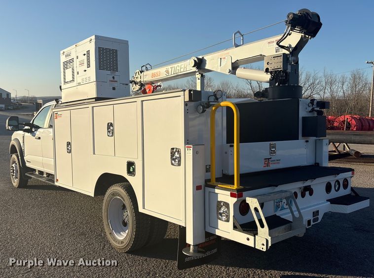image for item EG8327 2023 Ford F550 XL Crew Cab utility / service truck