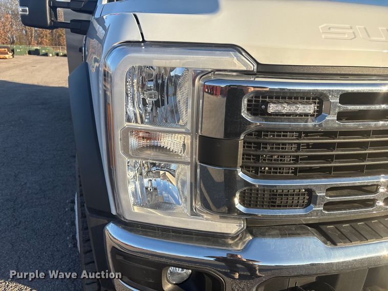 image for item EG8327 2023 Ford F550 XL Crew Cab utility / service truck