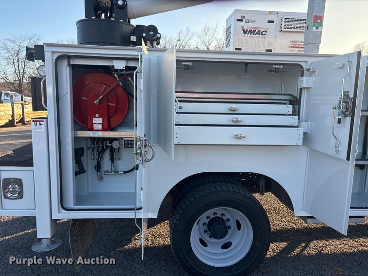 image for item EG8327 2023 Ford F550 XL Crew Cab utility / service truck