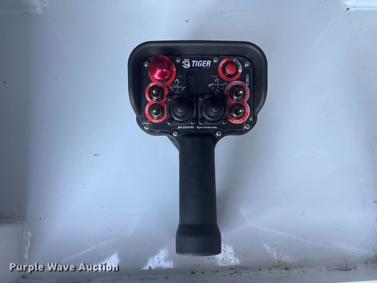 image for item EG8327 2023 Ford F550 XL Crew Cab utility / service truck