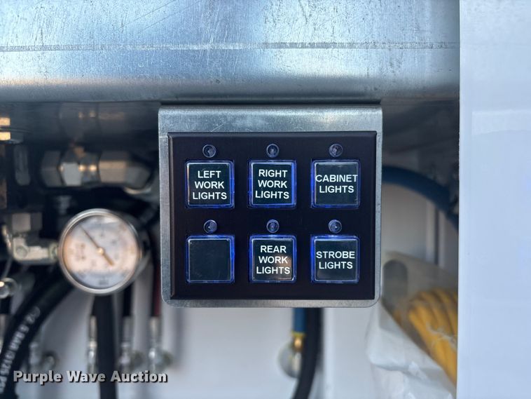 image for item EG8327 2023 Ford F550 XL Crew Cab utility / service truck