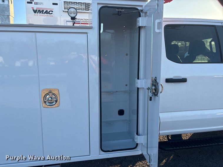 image for item EG8327 2023 Ford F550 XL Crew Cab utility / service truck