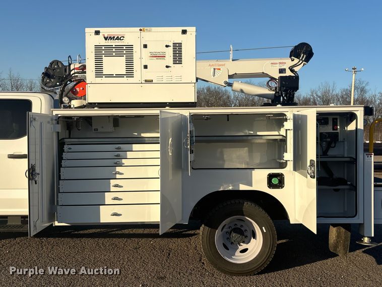 image for item EG8327 2023 Ford F550 XL Crew Cab utility / service truck