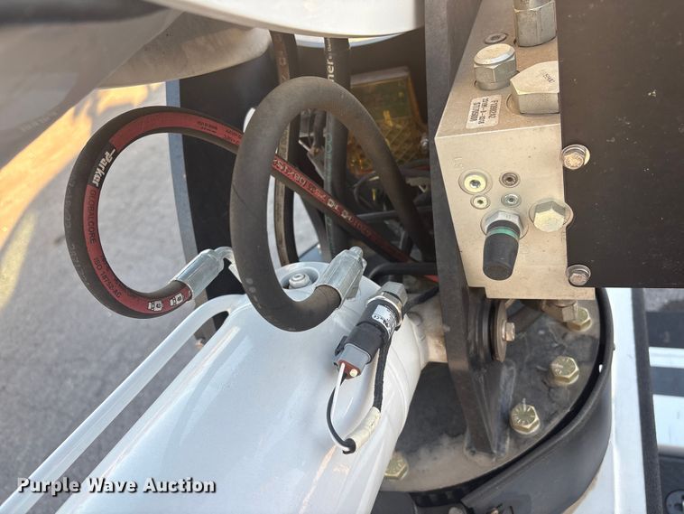 image for item EG8327 2023 Ford F550 XL Crew Cab utility / service truck