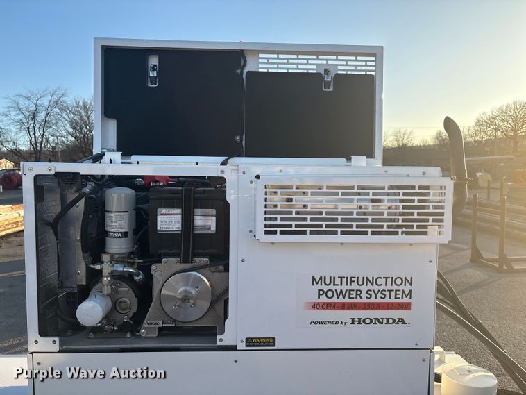 image for item EG8327 2023 Ford F550 XL Crew Cab utility / service truck