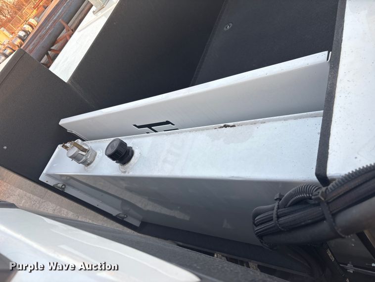 image for item EG8327 2023 Ford F550 XL Crew Cab utility / service truck