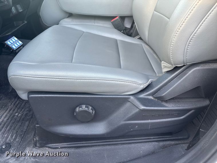 image for item EG8327 2023 Ford F550 XL Crew Cab utility / service truck