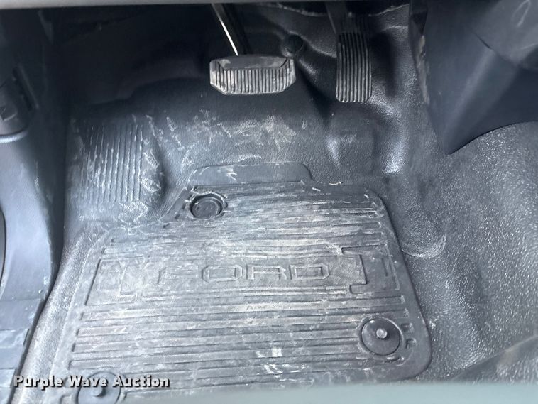 image for item EG8327 2023 Ford F550 XL Crew Cab utility / service truck