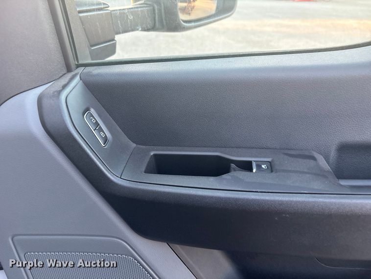 image for item EG8327 2023 Ford F550 XL Crew Cab utility / service truck