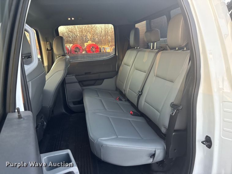 image for item EG8327 2023 Ford F550 XL Crew Cab utility / service truck