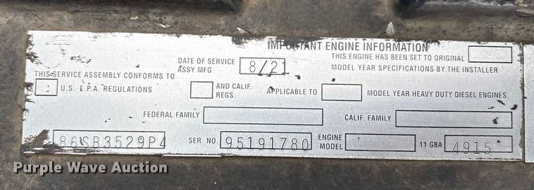 image for item EI5677 2000 Mack CH600 semi truck