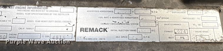 image for item EI5677 2000 Mack CH600 semi truck