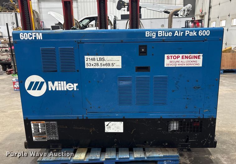 image for item EI5688 2012 Miller Big Blue 600 Air Pak welder/generator