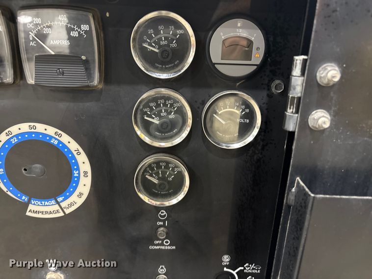 image for item EI5688 2012 Miller Big Blue 600 Air Pak welder/generator