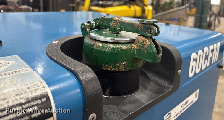 image for item EI5688 2012 Miller Big Blue 600 Air Pak welder/generator