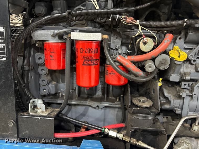 image for item EI5688 2012 Miller Big Blue 600 Air Pak welder/generator