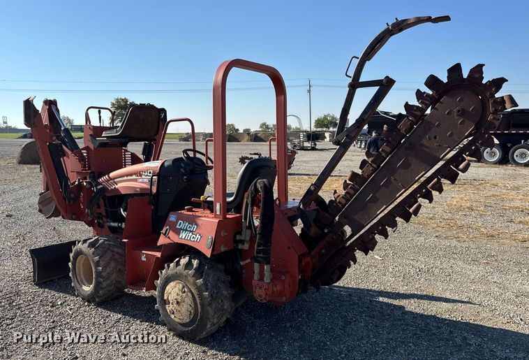 image for item EN0652 2007 Ditch Witch RT40 trencher