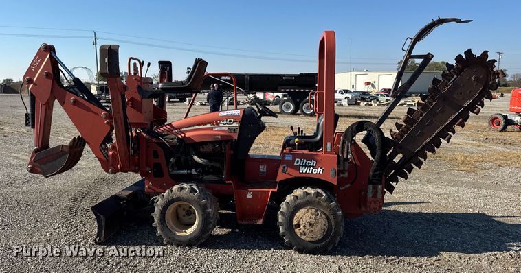 image for item EN0652 2007 Ditch Witch RT40 trencher