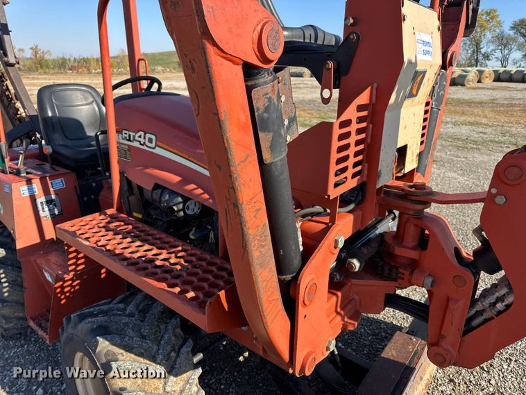 image for item EN0652 2007 Ditch Witch RT40 trencher