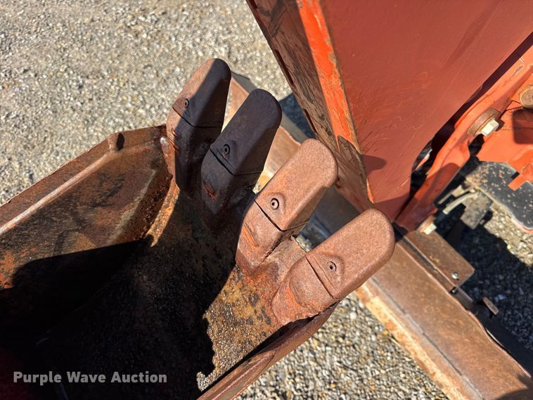 image for item EN0652 2007 Ditch Witch RT40 trencher