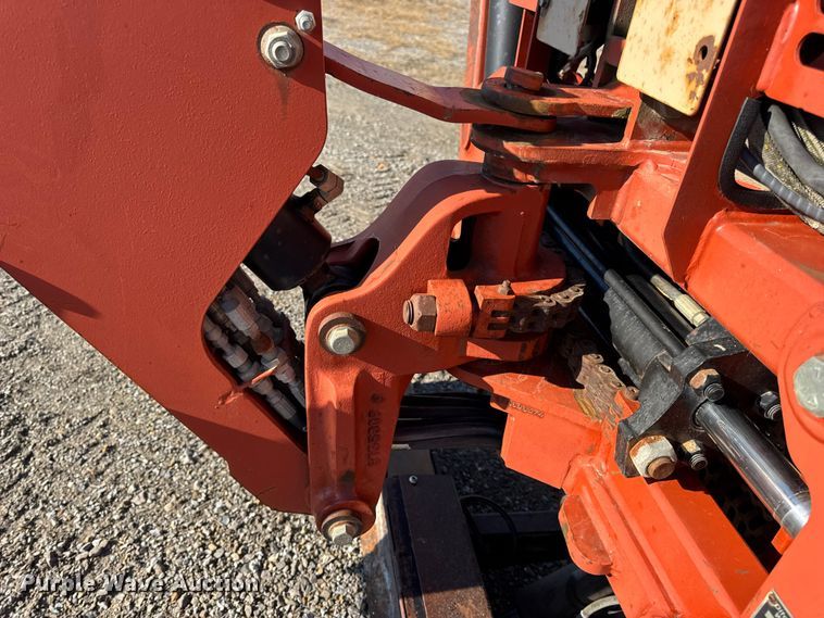 image for item EN0652 2007 Ditch Witch RT40 trencher