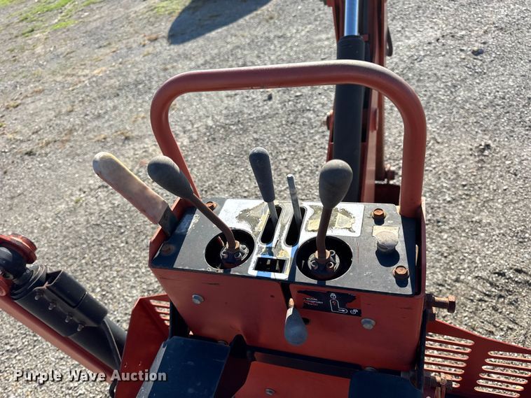 image for item EN0652 2007 Ditch Witch RT40 trencher