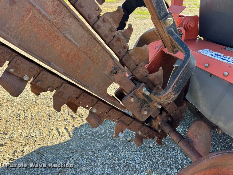 image for item EN0652 2007 Ditch Witch RT40 trencher