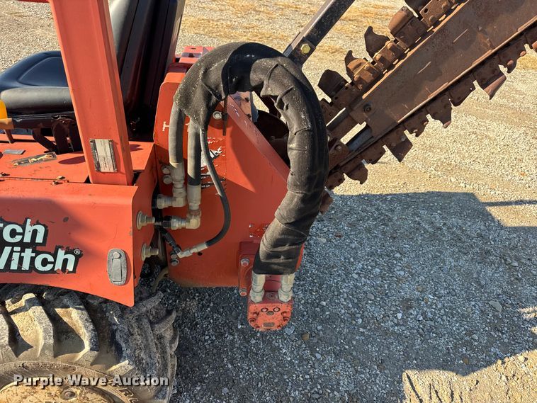 image for item EN0652 2007 Ditch Witch RT40 trencher