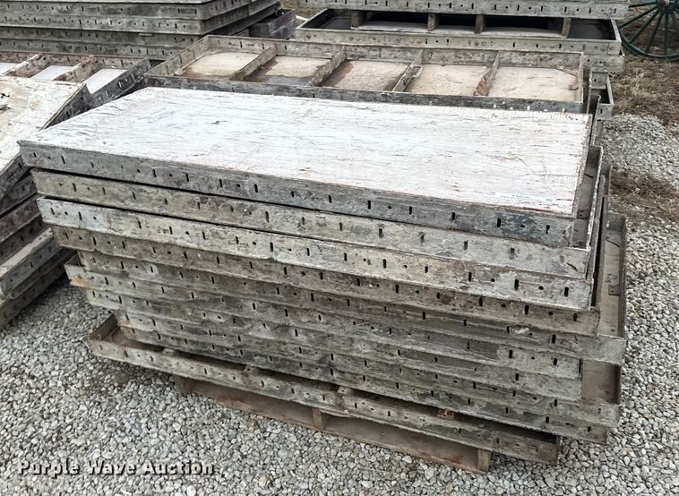 image for item EN0795 Approximately 200 concrete forms