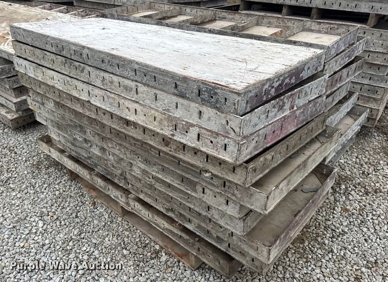 image for item EN0795 Approximately 200 concrete forms