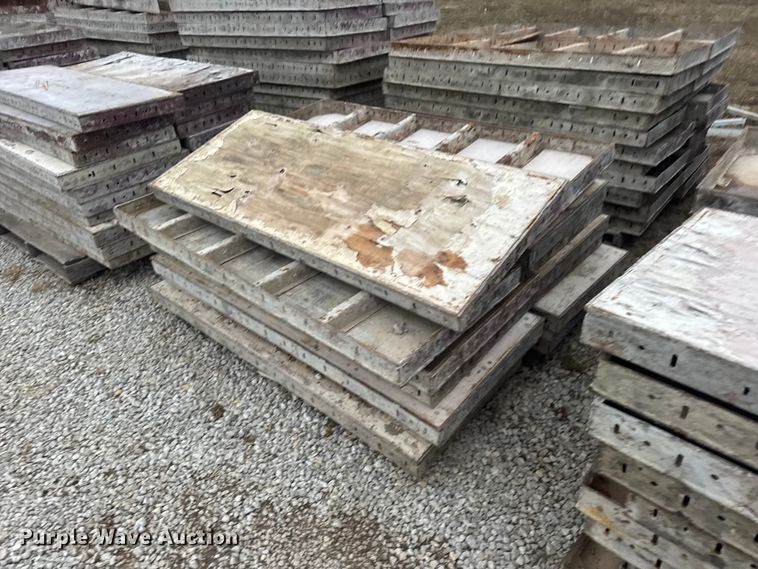 image for item EN0795 Approximately 200 concrete forms