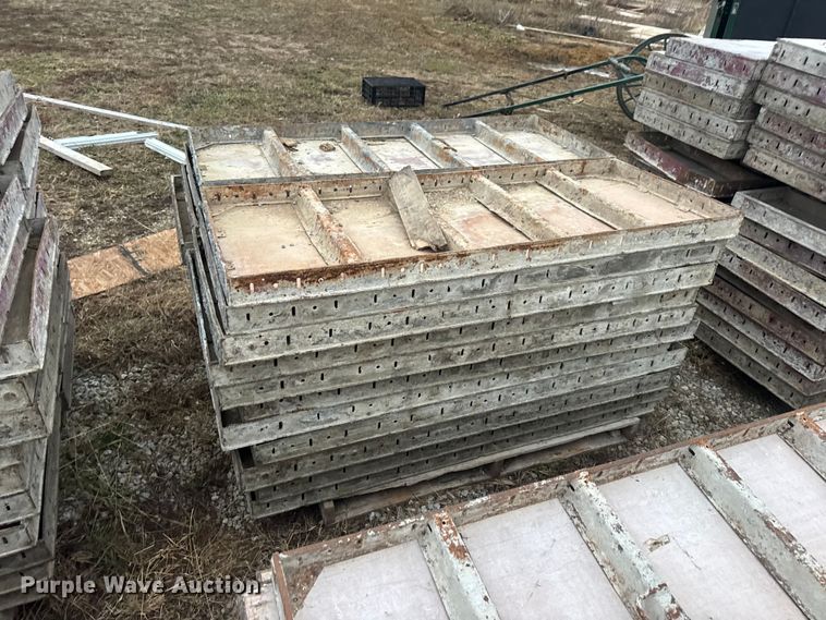 image for item EN0795 Approximately 200 concrete forms