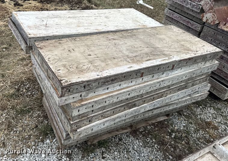 image for item EN0795 Approximately 200 concrete forms