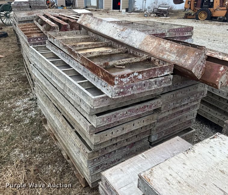 image for item EN0795 Approximately 200 concrete forms