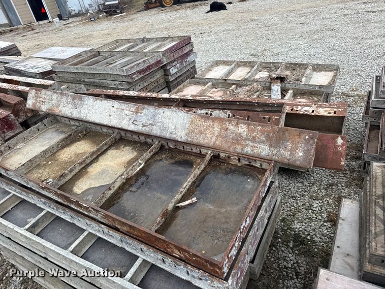 image for item EN0795 Approximately 200 concrete forms