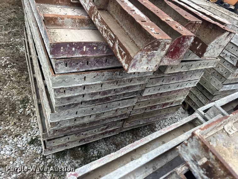 image for item EN0795 Approximately 200 concrete forms